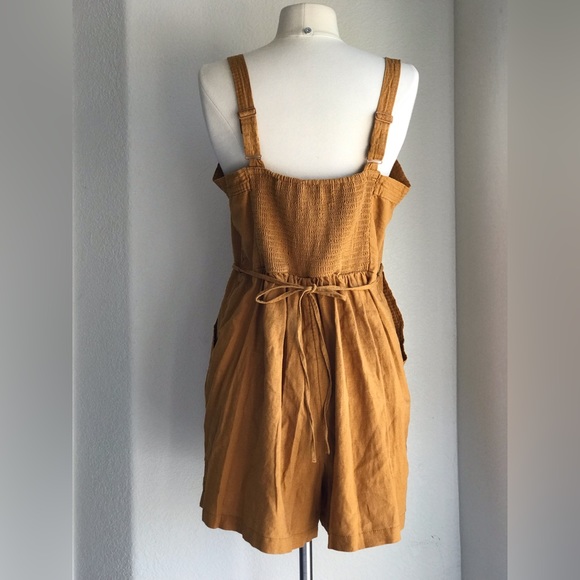 Old Navy Linen Boho Chic Smocked Romper Shorts with Pockets Adj. Straps sz Large - Picture 2 of 16